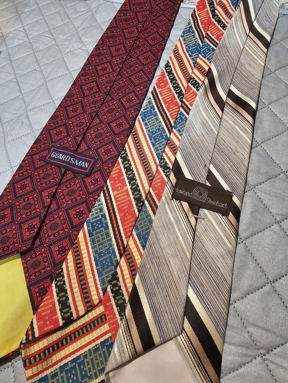 Men's Red Patterned Necktie - Classic Formal Accessory Vintage Retro - Picture 2 of 3